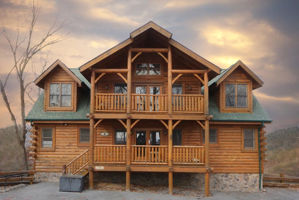 Rising Eagle Lodge - Eight Bedroom Pigeon Forge Eksteriør billede