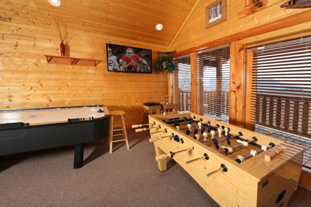Rising Eagle Lodge - Eight Bedroom Pigeon Forge Eksteriør billede